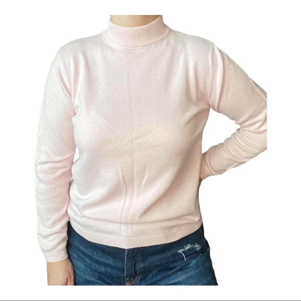 Vintage very light pink mock neck sweater, size S